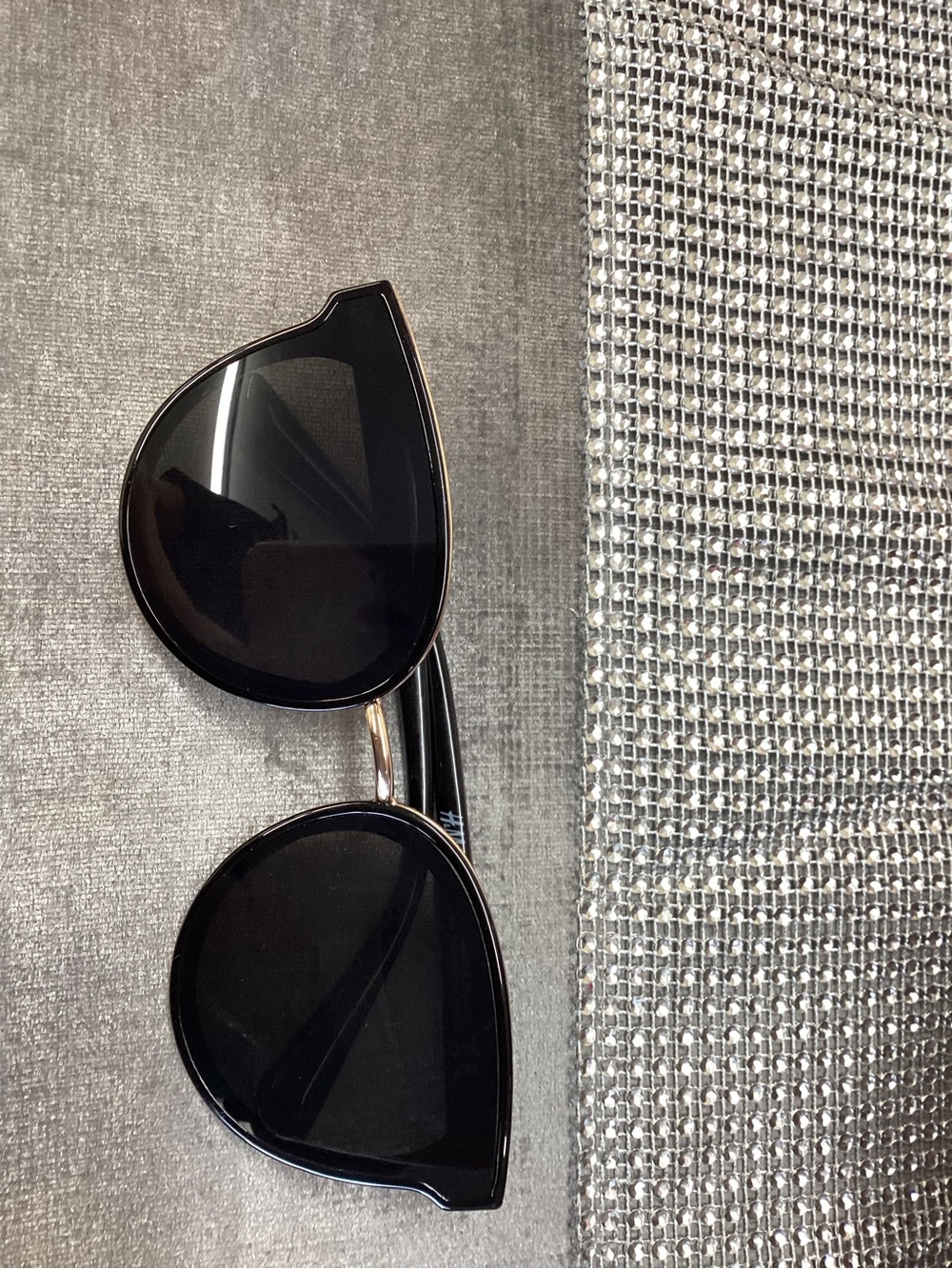 Black Men’s Fashion Sunglasses - Stylish Tear-Drop Frame